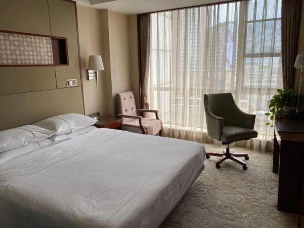 Jinan Silver Plaza Quancheng Hotel エクステリア 写真