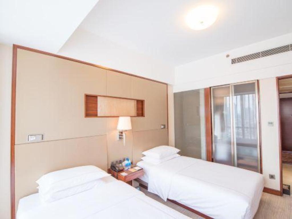 Jinan Silver Plaza Quancheng Hotel エクステリア 写真