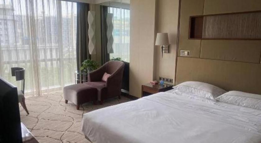 Jinan Silver Plaza Quancheng Hotel エクステリア 写真